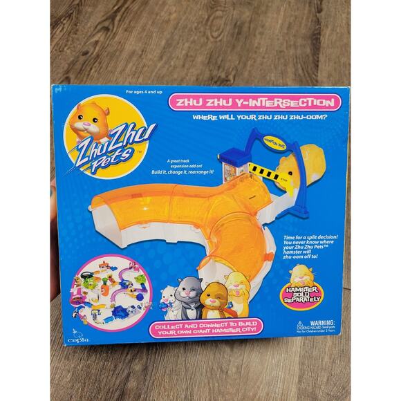 Zhu Zhu Pets, Zhu Zhu Y-Intersection, Hamster Sold Separately NEW IN BOX - Picture 1 of 4
